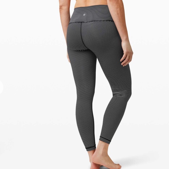 Lululemon 🍋 wunder under 25 - Picture 5 of 8